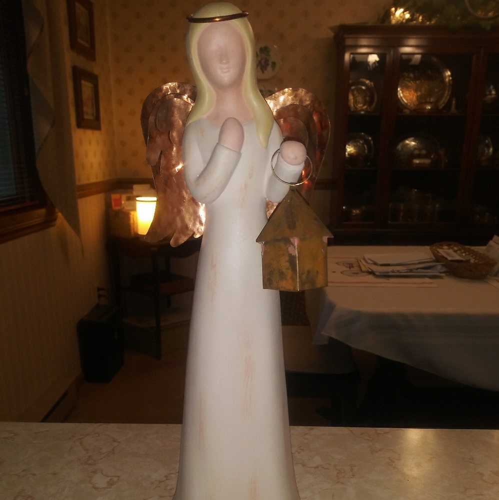 Gentle Souls angel "light 80061"